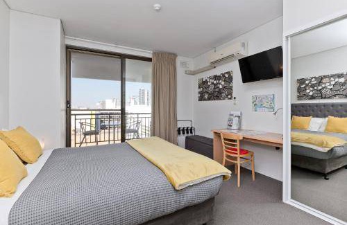 Perth Central Business District Apartment | 51 m² Apartment ∙ 1 bedroom ∙ 2 guests