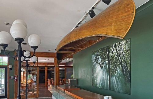 Otter Lake Hotel | 51 m² Hotel ∙ 127 guests