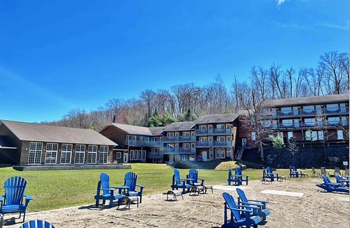 Otter Lake Hotel | 51 m² Hotel ∙ 127 guests
