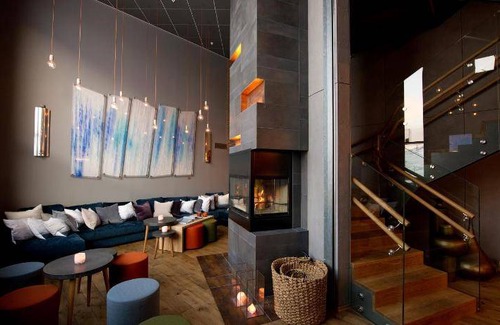 Longyearbyen Hotel | 51 m² Hotel ∙ 6 guests
