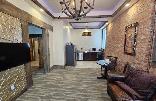 Miles City Hotel | 51 m² Hotel ∙ 7 guests