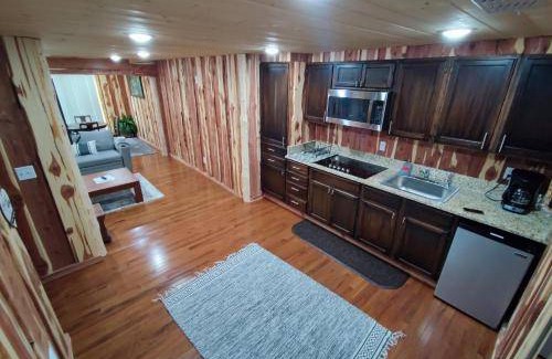 Rockaway Beach Cabin | 51 m² Lodge ∙ 2 bedrooms ∙ 6 guests
