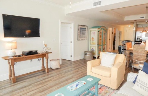 Dauphin Island Apartment | 511 Holiday Isle