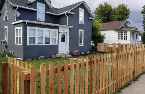 Cheyenne Apartment | 514 w 23rd st