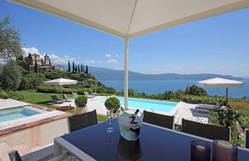 Pulciano Resort | 518 m² Resort ∙ 7 bedrooms ∙ 18 guests