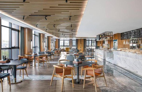 Zhuhai Gongbei Hotel | 52 m² Hotel ∙ 5 guests