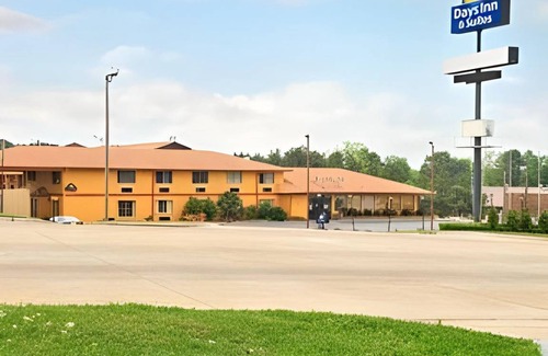 Marshall Hotel | 52 m² Hotel ∙ 127 guests