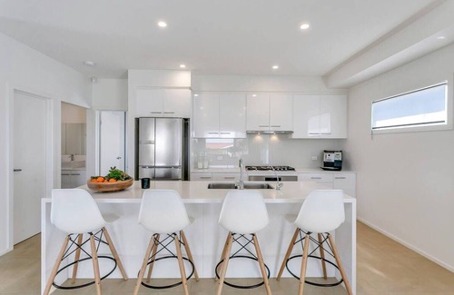 Middleton House | 52 Morrison Ave - Luxury - Wi-Fi