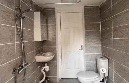 Tower Hamlets Apartment | 52% off! Brilliant studio 3 stops to central London [Bank / Liverpool Street]