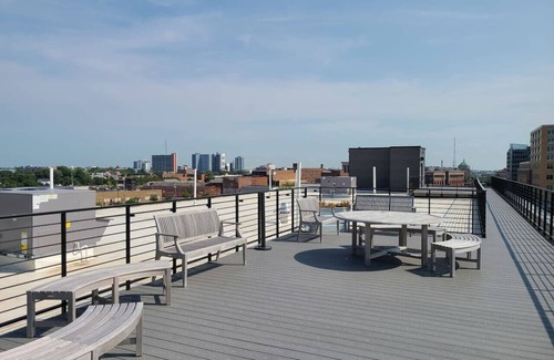 Champaign Apartment | 520 Neil, Heart of Downtown Champaign