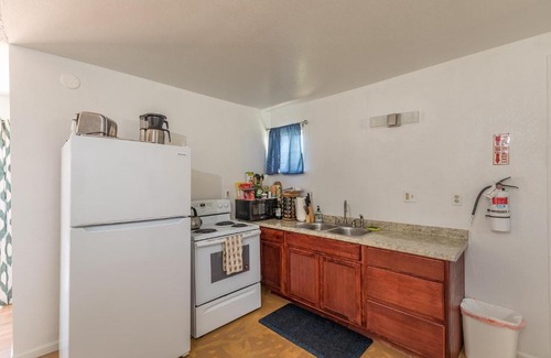 Mariposa House | 5208 Pine Street