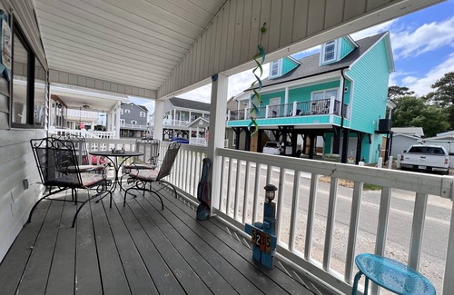 Myrtle Beach House | 5235 is a beautiful 3 br, 2 bath, complimentary golf cart in Ocean Lakes