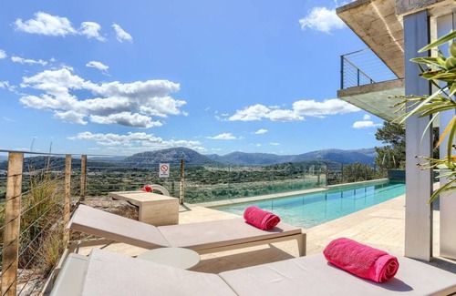 Urbanitzacio la Font House | 528 m² House ∙ 4 bedrooms ∙ 7 guests