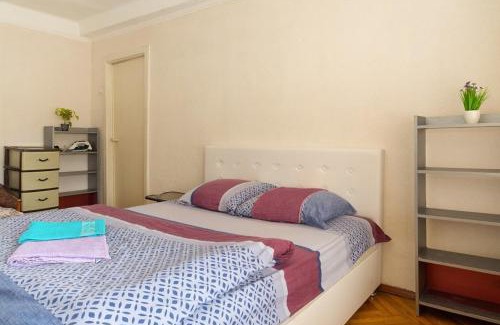 Shevchenkivs'kyi District Apartment | 53 вулиця Данила Щербаківського