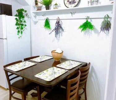 St. Louis Apartment | (53.1N) Walk to Forest Park in Comfort!