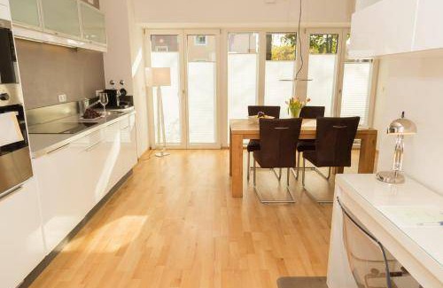 Sendling - Westpark Apartment | 53 m² Apartment ∙ 5 guests
