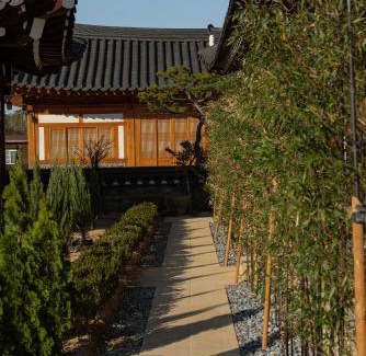 Gyeongju Bed & Breakfast | 53 m² Bed and breakfast ∙ 4 guests