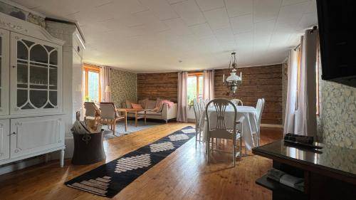 Vrigstad Cabin | 53 m² Lodge ∙ 4 bedrooms ∙ 7 guests