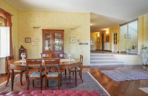 Oratino House | 530 m² House ∙ 5 bedrooms ∙ 9 guests