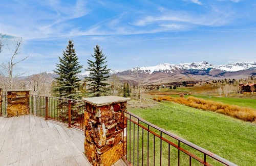 Mountain Village House | 531 m² House ∙ 5 bedrooms ∙ 16 guests