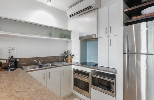 Palm Cove Apartment | 5313 CORAL SUITE BEACH CLUB