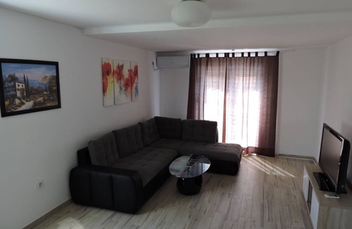 Trogir Apartment | 54 m² Apartment ∙ 2 bedrooms ∙ 5 guests