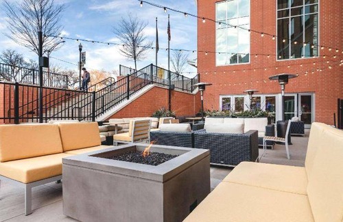 Downtown Pittsburgh Hotel | 54 m² Hotel ∙ 127 guests