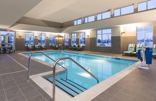 Ashwaubenon Hotel | 54 m² Hotel ∙ 127 guests