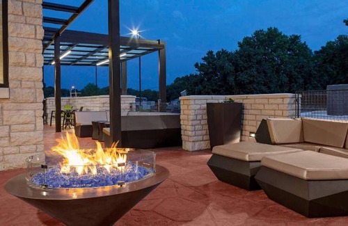 West Plaza Hotel | 54 m² Hotel ∙ 127 guests