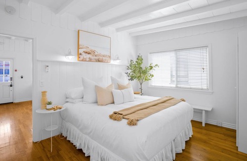 West Newport House | 54 m² House ∙ 1 bedroom ∙ 4 guests