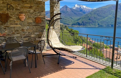 Santa Maria - Rezzonico Apartment | 54 m² Apartment ∙ 1 bedroom ∙ 3 guests
