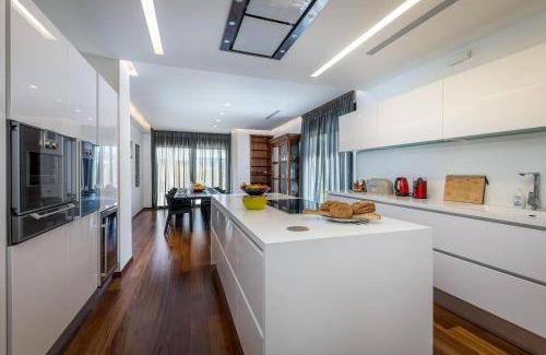 Kos Villa | 540 m² Villa ∙ 4 bedrooms ∙ 8 guests