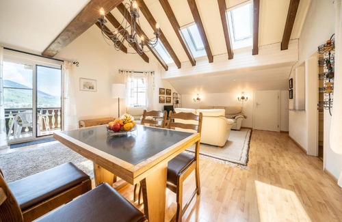 Vulpera Apartment | 5401 Grosszuegige Dachgeschoss-Wohnung mit Parkettboden und Balkon - Moderne und helle Gestaltung