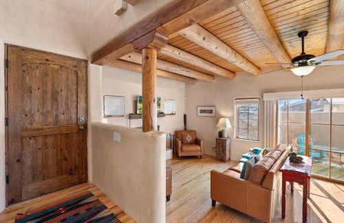 Northeast Santa Fe House | 544 Del Norte