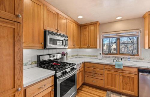 Northeast Santa Fe House | 544 Del Norte