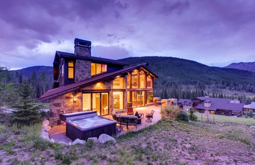 Copper Mountain House | 546 m² House ∙ 7 bedrooms ∙ 26 guests