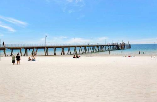 Glenelg Apartment | 55 m² Apartment ∙ 1 bedroom ∙ 2 guests