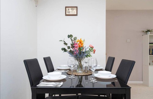 Bermondsey Apartment | 55 m² Apartment ∙ 1 bedroom ∙ 4 guests