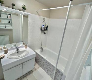 Bron Apartment | 55 m² Apartment ∙ 2 bedrooms ∙ 6 guests