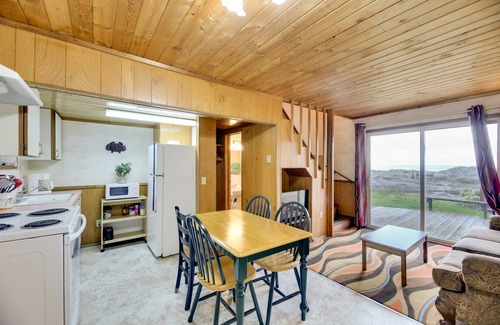 Waldport Cottage | 55 m² Cabin ∙ 2 bedrooms ∙ 6 guests