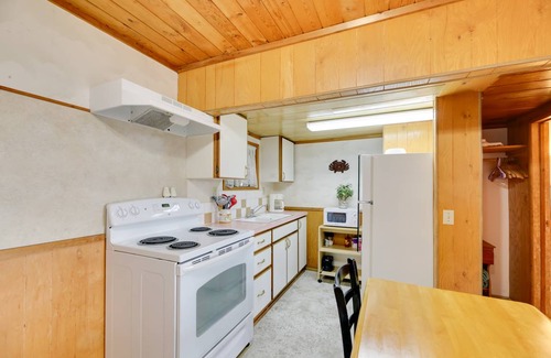 Waldport Cottage | 55 m² Cabin ∙ 2 bedrooms ∙ 6 guests