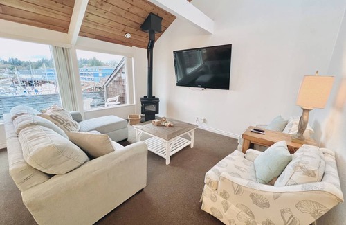Historic Bayfront Condo | 55 m² Condo ∙ 1 bedroom ∙ 4 guests