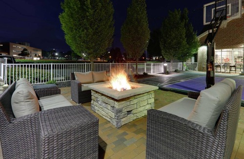 Hagerstown Hotel | 55 m² Hotel ∙ 3 bedrooms ∙ 127 guests