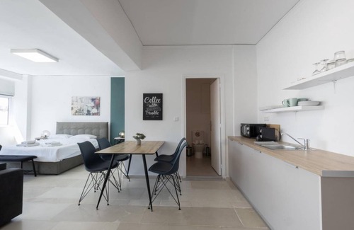 Athens City Centre Apartment | 55 m² Studio flat ∙ 1 bedroom ∙ 4 guests