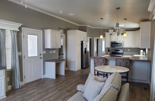 East Mesa House | 55 + Resort - Carriage Manor - 1 bedroom, 2 bath, Great room plan