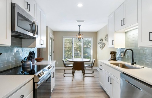 Kiawah Island Condo | 5524 Turtle Cove: Walk to Beach, Lagoon Views, $150 Beach Gear/Bike Credit