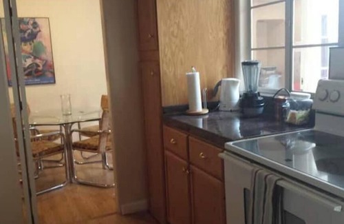 University South Apartment | 555 #7 Dwntwn 2bedrm townhseA/C