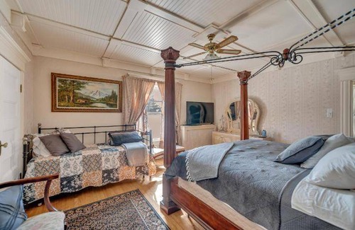 Marmora Bed & Breakfast | 557 m² Bed and breakfast ∙ 9 bedrooms ∙ 30 guests