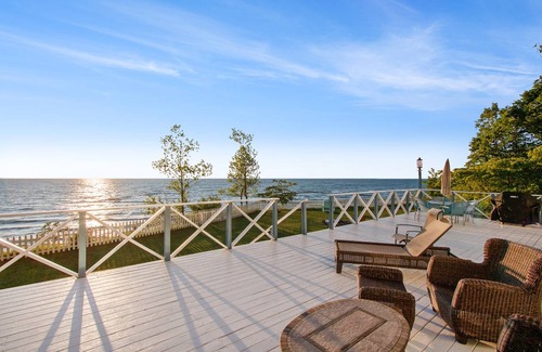 Lake Michigan Beach House | 557 m² House ∙ 7 bedrooms ∙ 17 guests