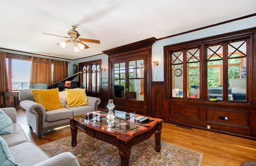 Lake Michigan Beach House | 557 m² House ∙ 7 bedrooms ∙ 17 guests